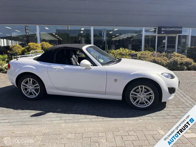 Mazda MX-5 2