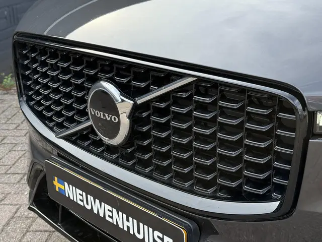 Volvo XC60 B4 D AWD Plus Dark 2023 Diesel 26