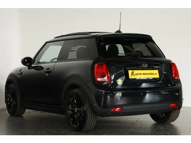 MINI Electric Cooper MINI Yours 33 kWh 2023 Elektrisch 6