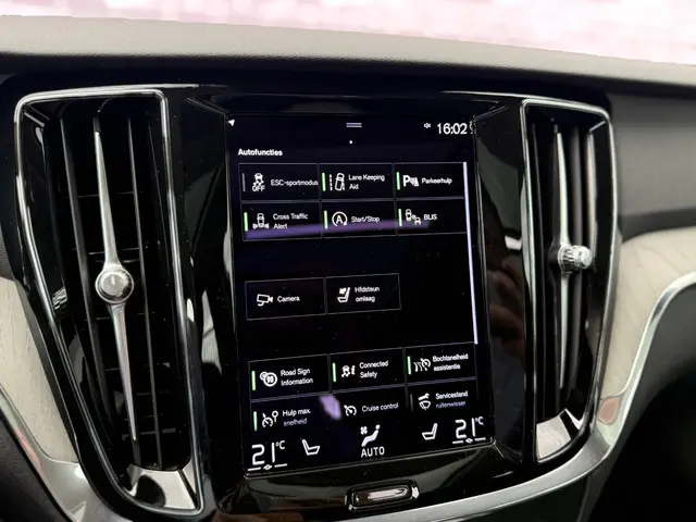 Volvo V60 2.0 B3 Inscription 2020 Benzine 23