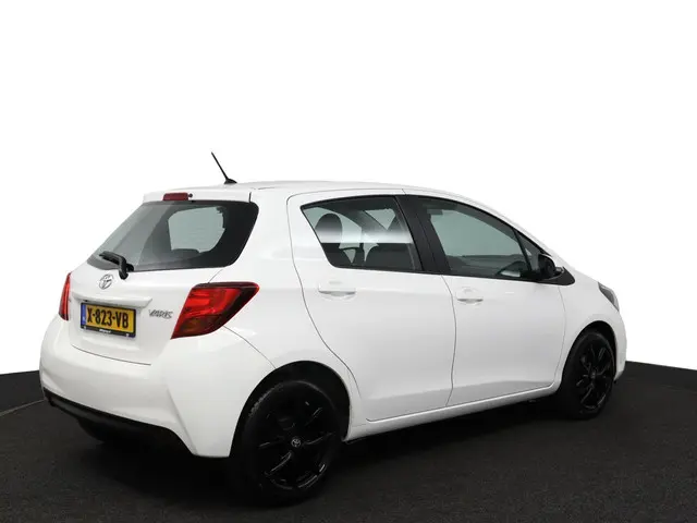 Toyota Yaris 2
