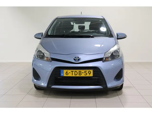 Toyota Yaris 1.5 Hybrid Aspiration, 2014 Hybride Benzine 13