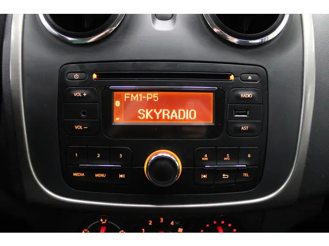 Dacia Logan MCV 0.9 TCe Lauréate 2015 Benzine 11