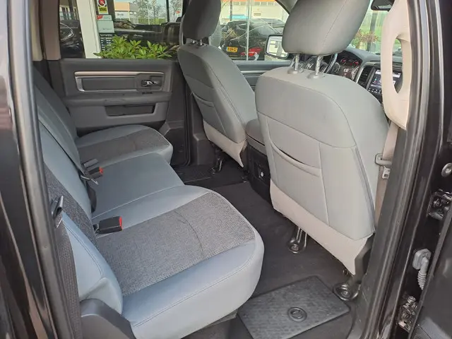 Dodge Ram 1500 5.7 V8 4x4 Crew Cab 2019 LPG/Gas 21