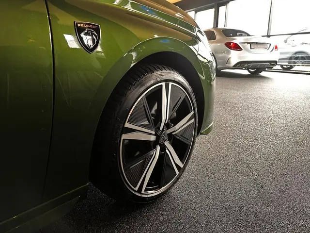 Peugeot 308 1.2 PureTech GT 2021 Benzine 12