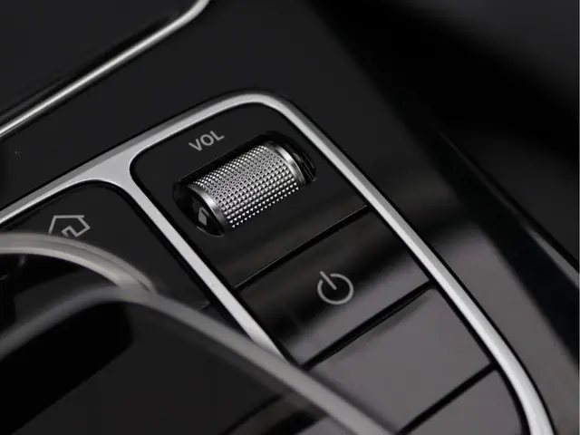 Mercedes-Benz C-Klasse 180 AMG-line 2019 Benzine 64