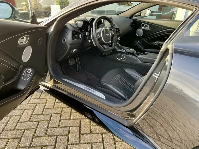 Aston Martin V8 Vantage 4.0 2021 Benzine 25
