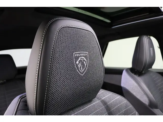 Peugeot 3008 1.2 Hybrid GT 2025 Hybride Benzine 15