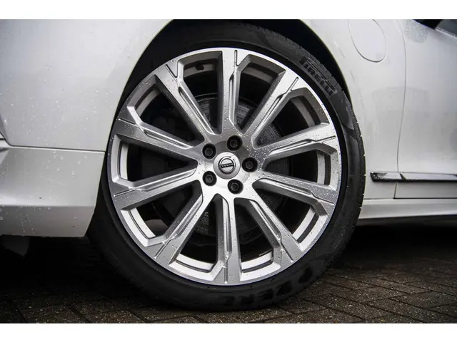 Volvo V90 2.0 T8 AWD Inscription 2020 Hybride Benzine 41