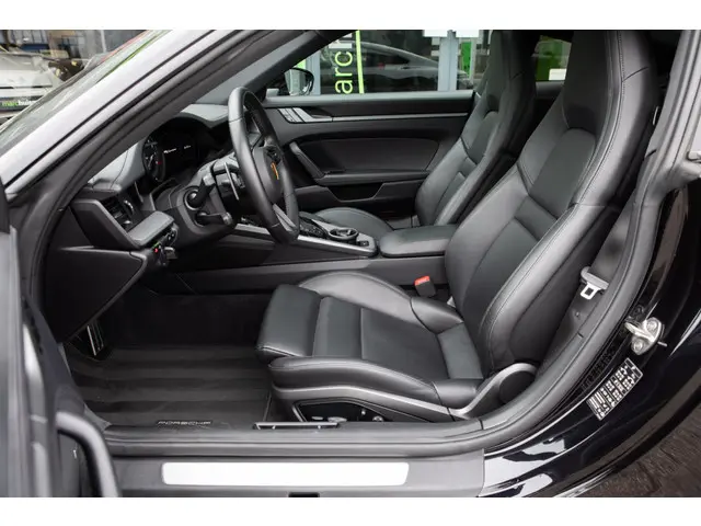 Porsche 911 3.0 Carrera 2020 Benzine 12
