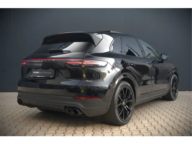 Porsche Cayenne 3.0 E-Hybrid 2018 Hybride Benzine 2