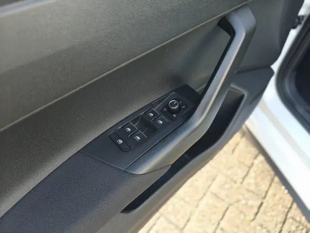 Volkswagen Polo 1.5 TSI DSG Highl.BnsR 2020 Benzine 10