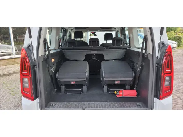 Opel Combo Tour 1.2 Turbo L2H1 Edition 7p. 2020 Benzine 24