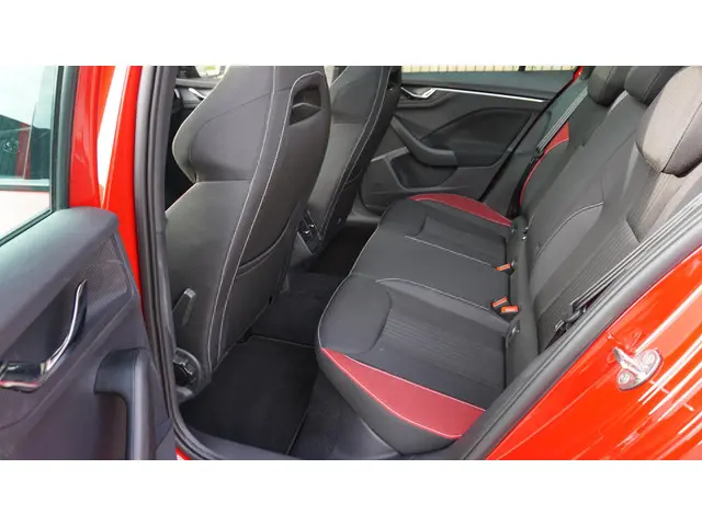 Škoda Kamiq 1.0 TSI 116pk DSG Monte Carlo 2021 Benzine 21