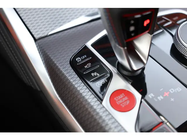 BMW M3 3-serie Touring xDrive Competition 2025 Benzine 41