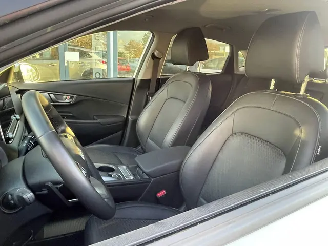Hyundai Kona EV Premium 64 kWh 2020 Elektrisch 24