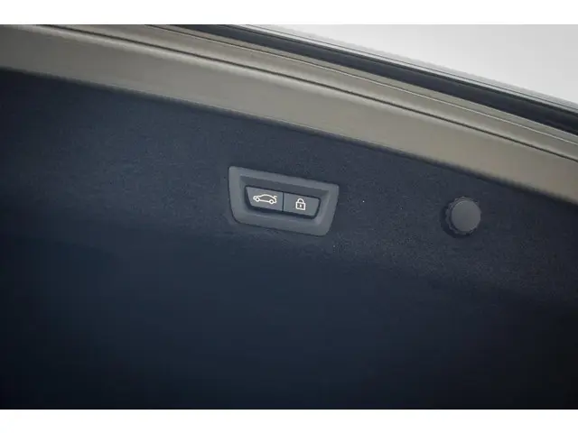 BMW 7 Serie 745e High Executive 2019 Hybride Benzine 56