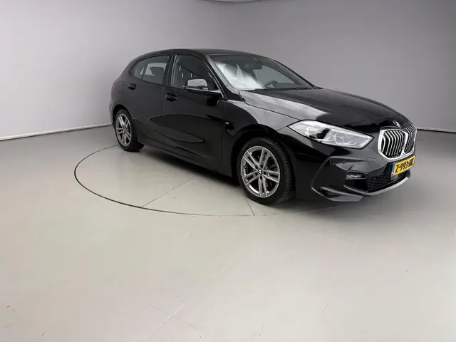 BMW 1 Serie 5-deurs 118i 2024 Benzine 27