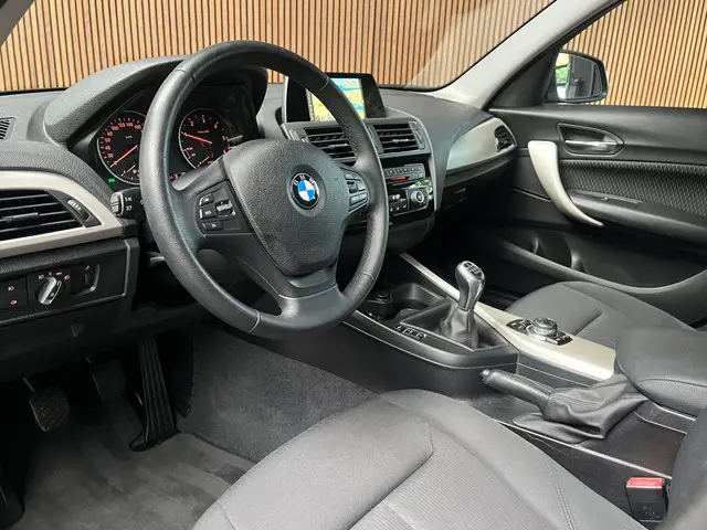 BMW 1 Serie 116d EDE Sport 2015 Diesel 9