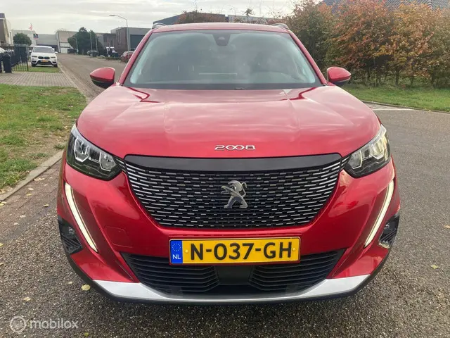 Peugeot 2008 1.2 PureTech Allure 2021 Benzine 3