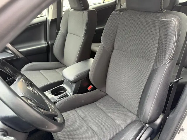 Toyota RAV4 2.5 Hybrid AWD Dynamic 2017 Hybride Benzine 9