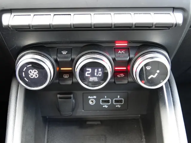 Renault Clio 1.0 TCe 90PK Intens 2022 Benzine 21