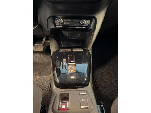 Opel Corsa 1.2 Level 2 2024 Benzine 14