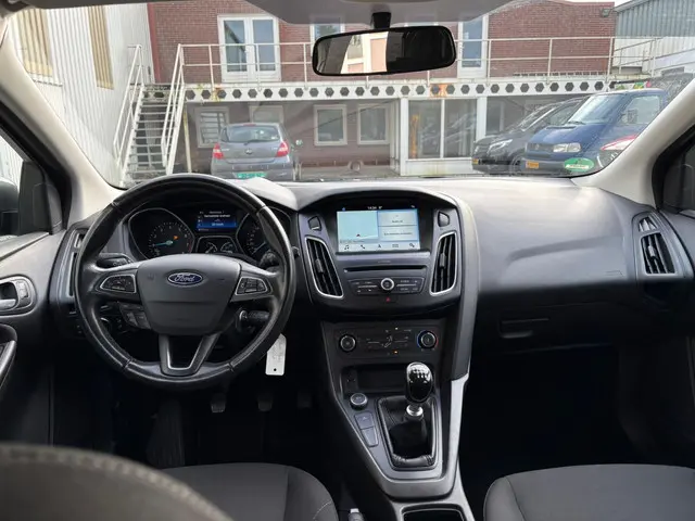 Ford Focus Wagon 1.0 Lease Edition 2017 Benzine 9