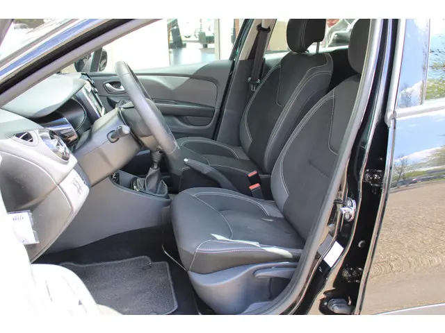 Renault Clio Estate 0.9 TCe Zen 2017 Benzine 30