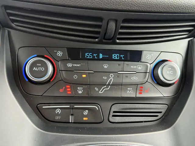Ford C-MAX 1.0 Titanium 2015 Benzine 14