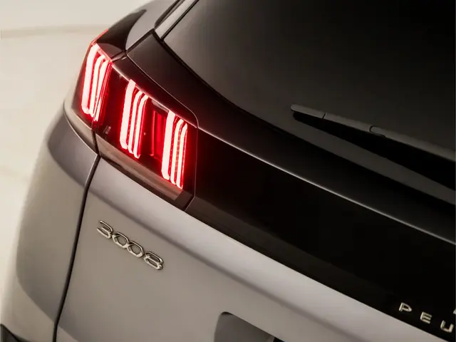 Peugeot 3008 1.2 PureTech Allure Sport 2021 Benzine 29