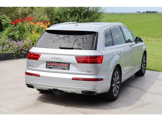 Audi Q7 3.0T Quattro 2017 Benzine 2