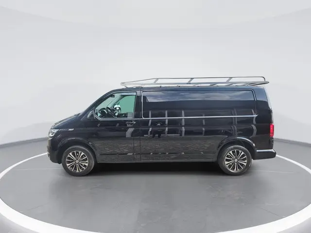 Volkswagen Transporter 2.0 TDI L2H1 28 2021 Diesel 5
