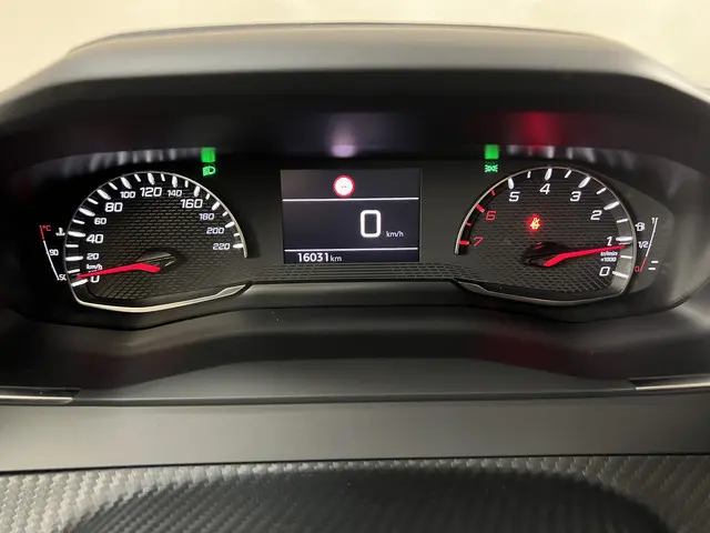 Peugeot 208 1.2 PureTech Active Pack 2022 Benzine 16