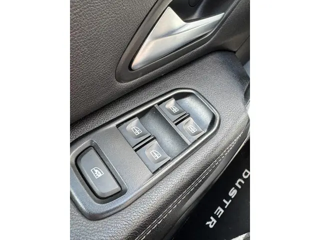 Dacia Duster 1.3 TCe Prestige 2021 Benzine 12