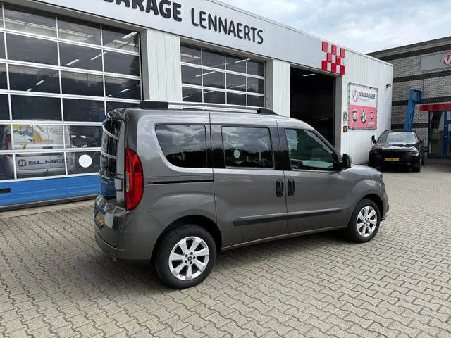 Fiat Doblò 1.4 T-Jet Lounge 2018 Benzine 9
