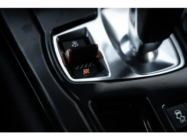 Jaguar F-Type 3.0 V6 S Convertible 2013 Benzine 53