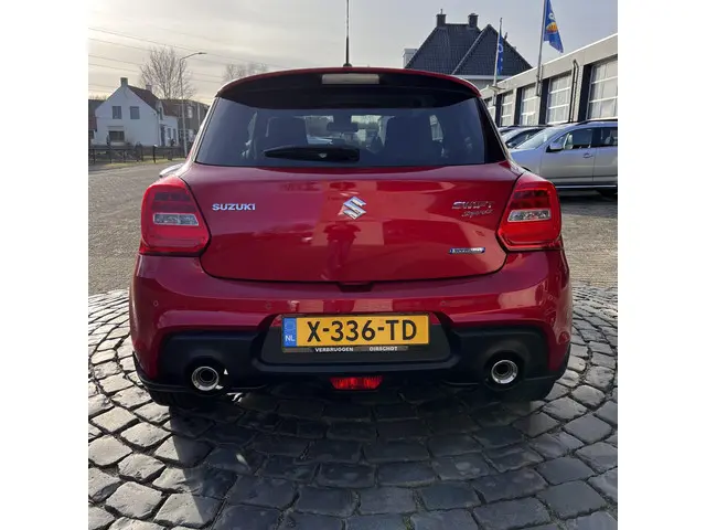 Suzuki Swift 1.4 Sport Smart Hybrid 2021 Benzine 30