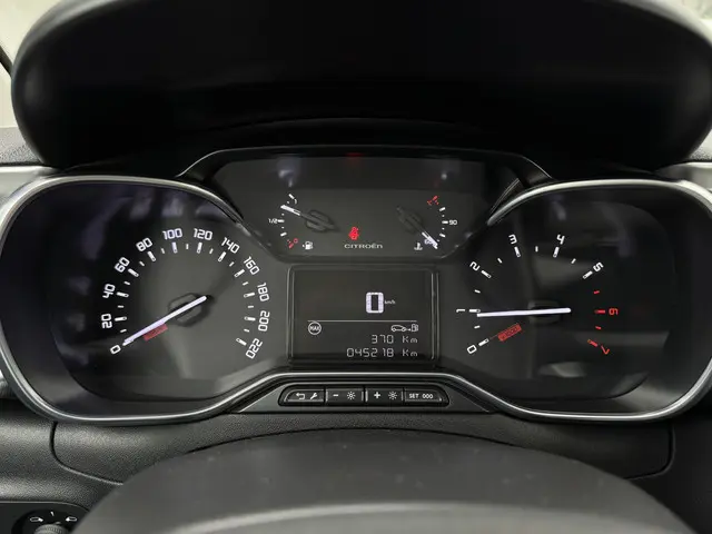 Citroën C3 1.2 PureTech Shine 2022 Benzine 9