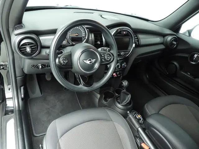 MINI 3-Deurs Cooper 2017 Benzine 6