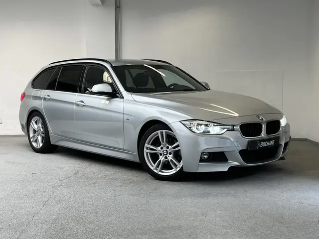 BMW 3 Serie Touring 320i M-sport 2017 Benzine 5