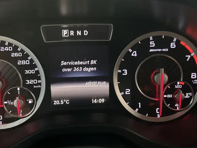 Mercedes-Benz A-Klasse AMG 45 4MATIC 2015 Benzine 21