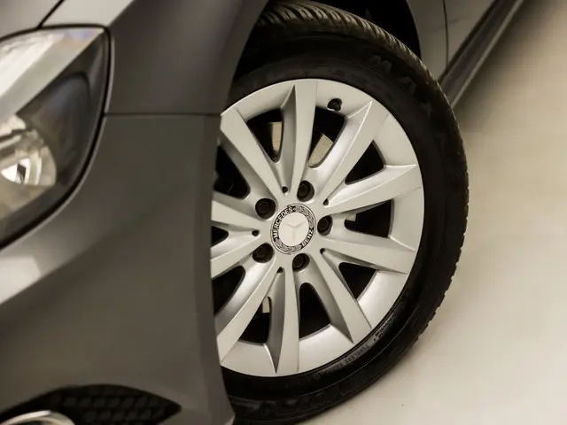 Mercedes-Benz A-Klasse 180 Sport 2013 Benzine 16