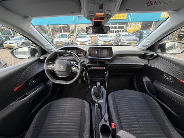 Peugeot 208 1.2 PureTech Active 2022 Benzine 27
