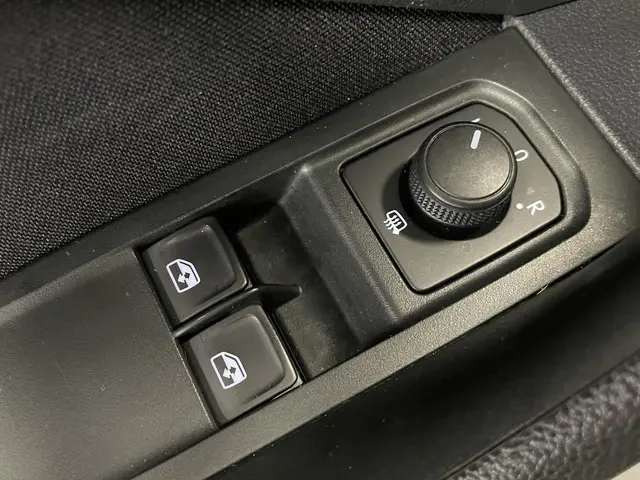 Škoda Kamiq 1.0 TSI 110 pk Ambition 2021 Benzine 19