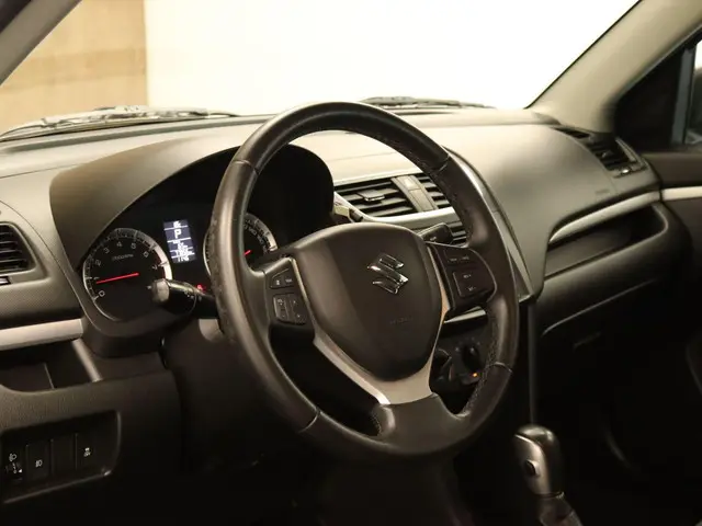 Suzuki Swift 1.2 Exclusive 2015 Benzine 3