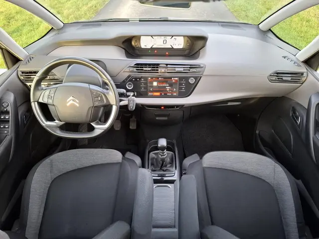 Citroën C4 Spacetourer 1.2 PureTech Feel 2018 Benzine 18