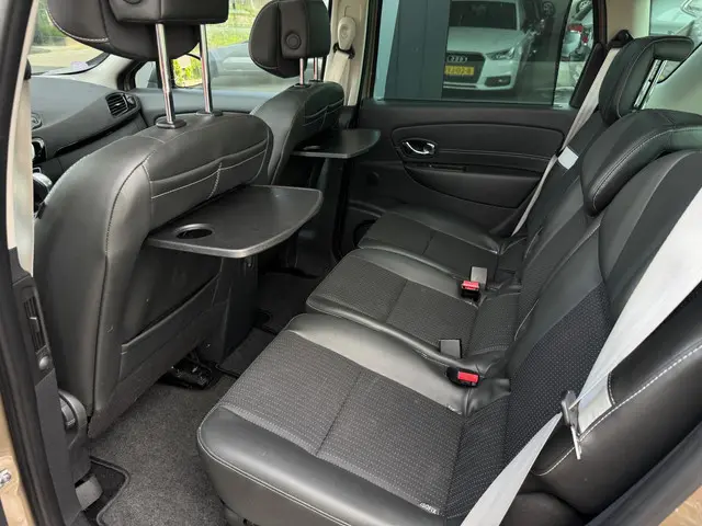 Renault Scénic 2.0 Bose Automaat | Pano. 2013 Benzine 20