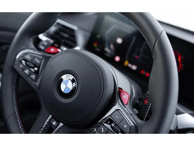 BMW M3 3-serie Touring xDrive Competition 2024 Benzine 82