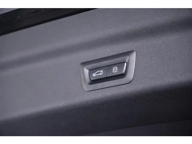 BMW X1 18i sDrive Aut. 2024 Benzine 39